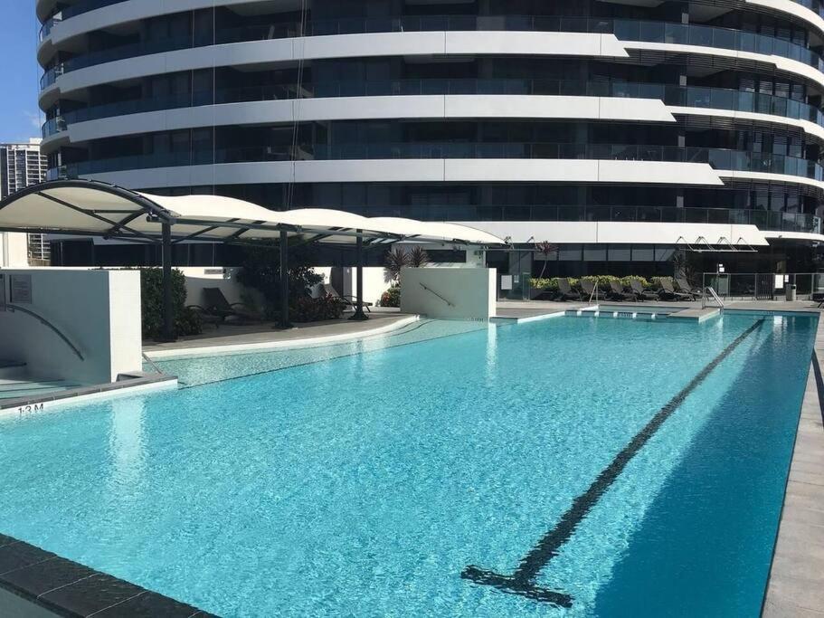 Apartment Luxury Oracle Tower 1, 4th Floor East View *